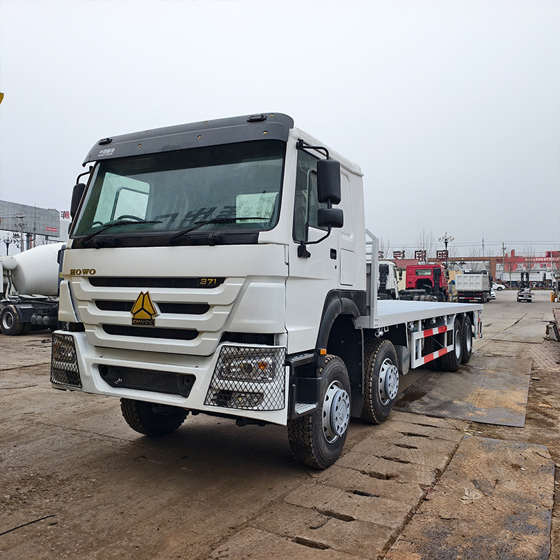 Caminhão HOWO 8x4 com Plataforma