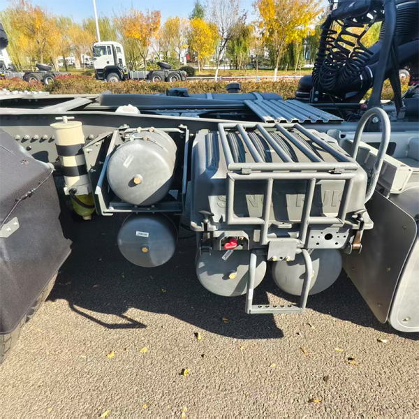 Detalhes 3 do trailer branco TX da HOWO