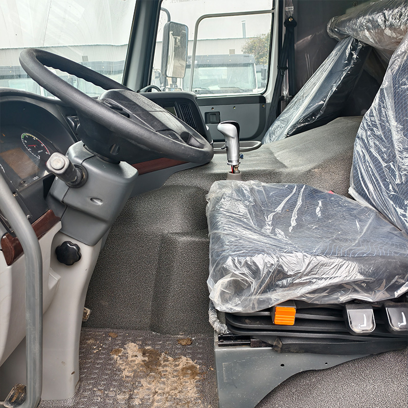 Caminhão-tanque de água Howo 20000L