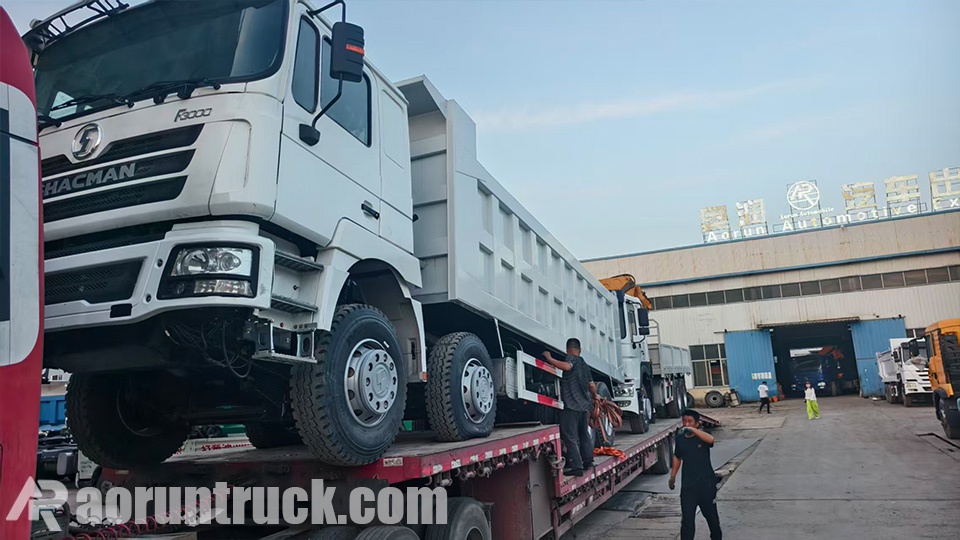 Caminhões Basculantes Shacman 8x4 e Caminhões Guindaste HOWO 6x4 Enviados para o Malawi!