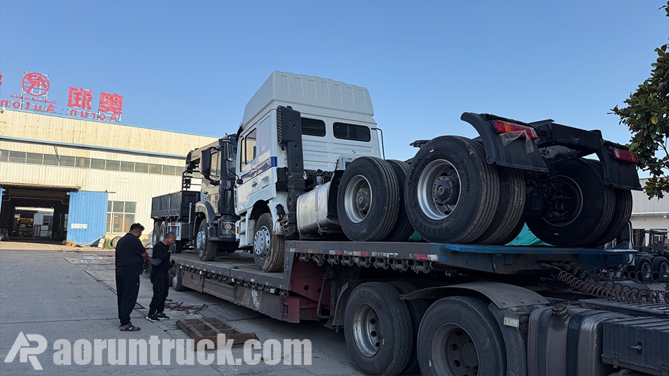 Envio de guindaste montado em caminhão e unidade tratora