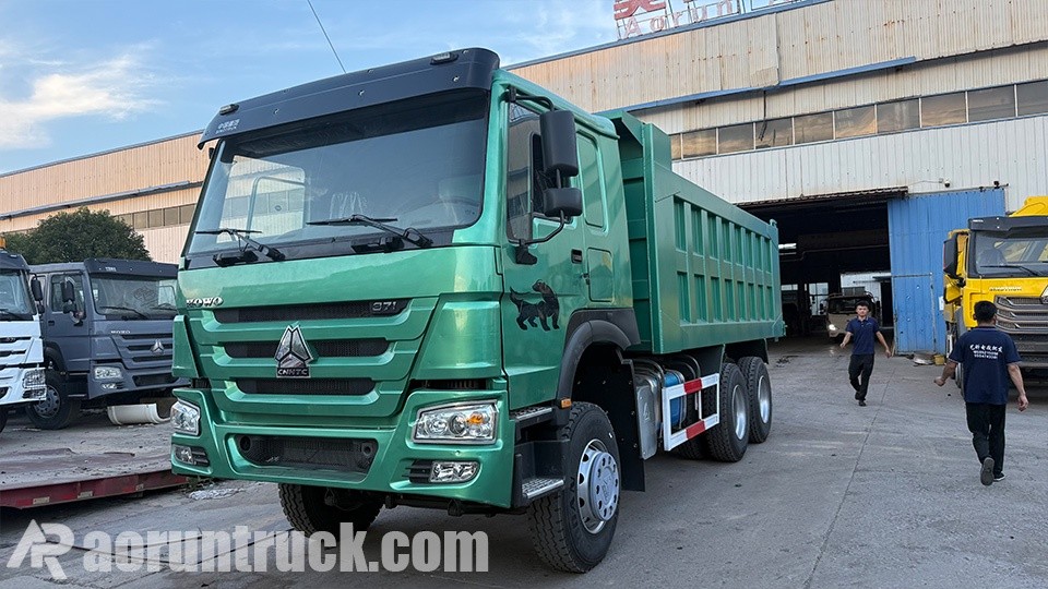 Caminhões basculantes HOWO 6x4 usados no Gana