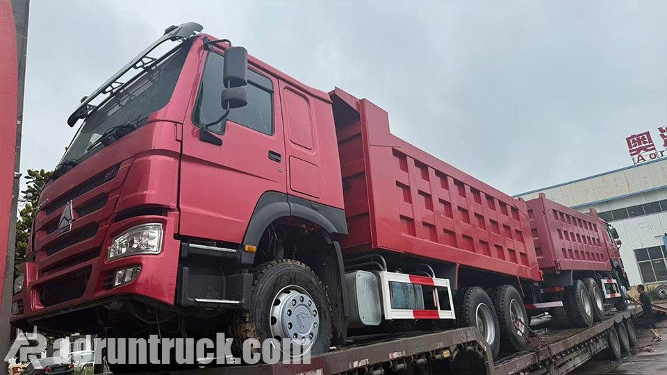 2 unidades de caminhões basculantes Sinotruk HOWO 6x4 despachadas para a Líbia caminhão basculante direto