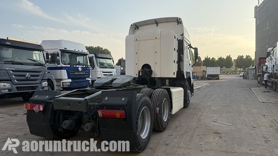 Delegação do Turcomenistão visita a fábrica da Aorun para inspecionar caminhões tratores a gás natural SINOTRUK HOWO T7H 4