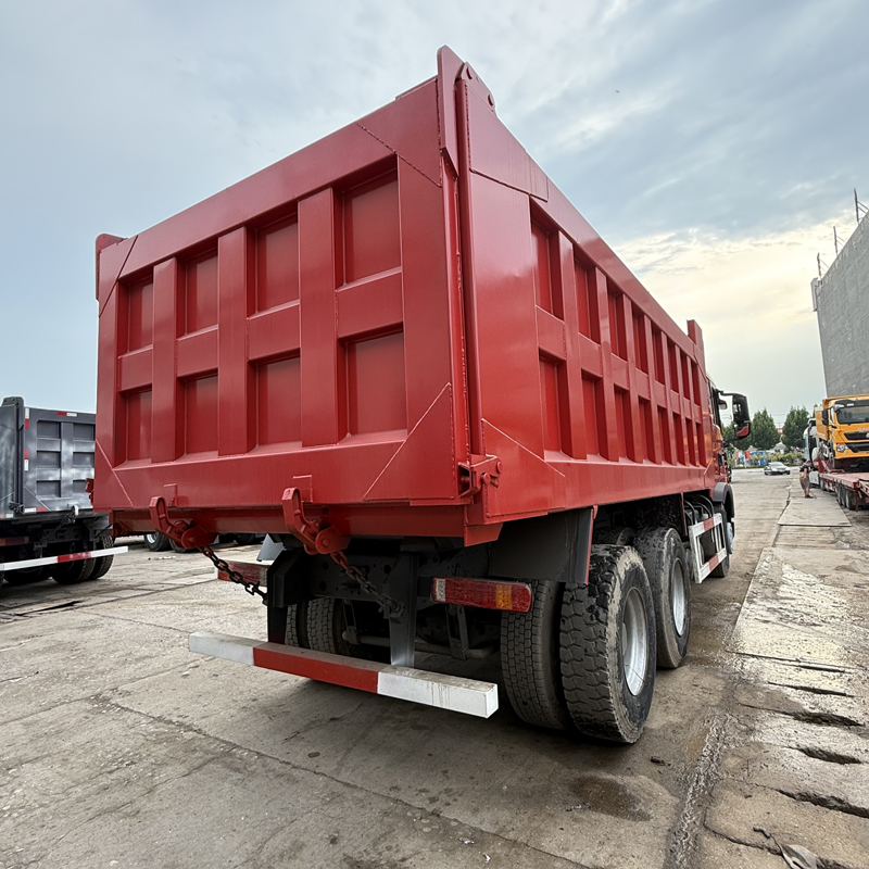 Caminhão Basculante HOWO TX para Mineração