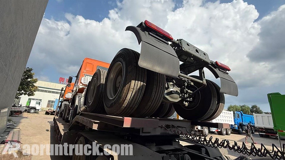 2 unidades de caminhões tratores SINOTRUK HOWO de 430 HP com motor Weichai despachadas para Camarões