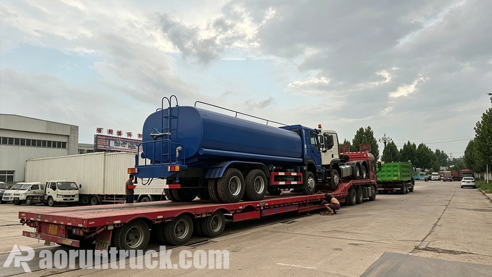 fornecedor de caminhões-tanque de água Empresa de Logística e Infraestrutura da Costa do Marfim Garante Pedido Conjunto de Exportação de Cavalo Mecânico HOWO TX e Caminhão-Tanque de Água HOWO