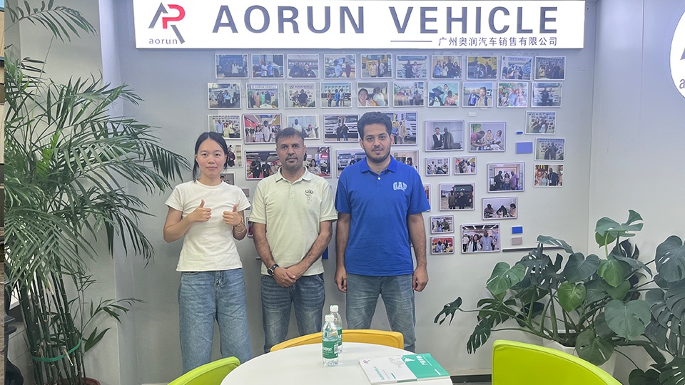 office for HOWO 4x2 water truck guangzhou