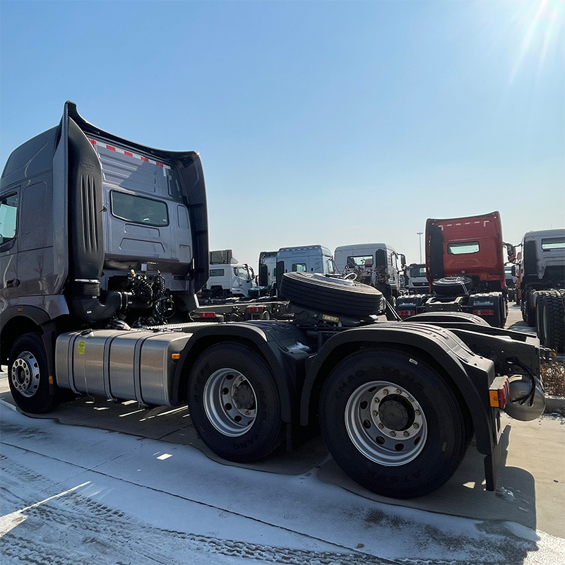 Especificações do Caminhão Trator Novo SINOTRUK HOWO T7H 6x4