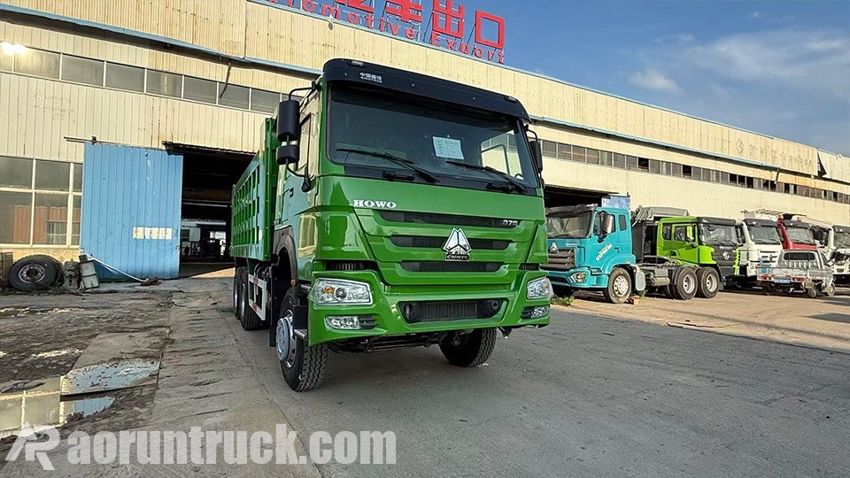 caminhão basculante pesado 6x4 Empreiteira de Logística e Mineração do Níger Assina Contrato e Paga Depósito por Caminhões Basculantes SINOTRUK HOWO 6x4
