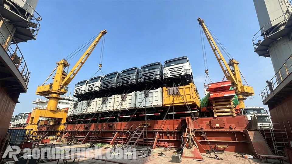 3 unidades de caminhões-tratores HOWO preparadas para exportação para Tema 3 unidades de caminhões-tratores SINOTRUK HOWO preparadas para exportação para Tema, Gana