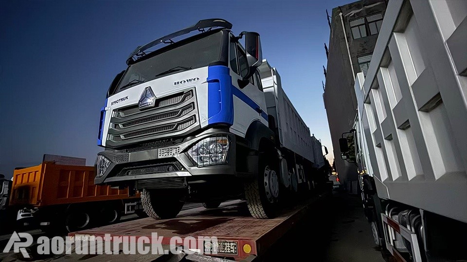 caminhão-trator HOWO NX para Madagáscar Dois caminhões basculantes Sinotruk Howo-Hohan 8x4 enviados para Madagáscar.