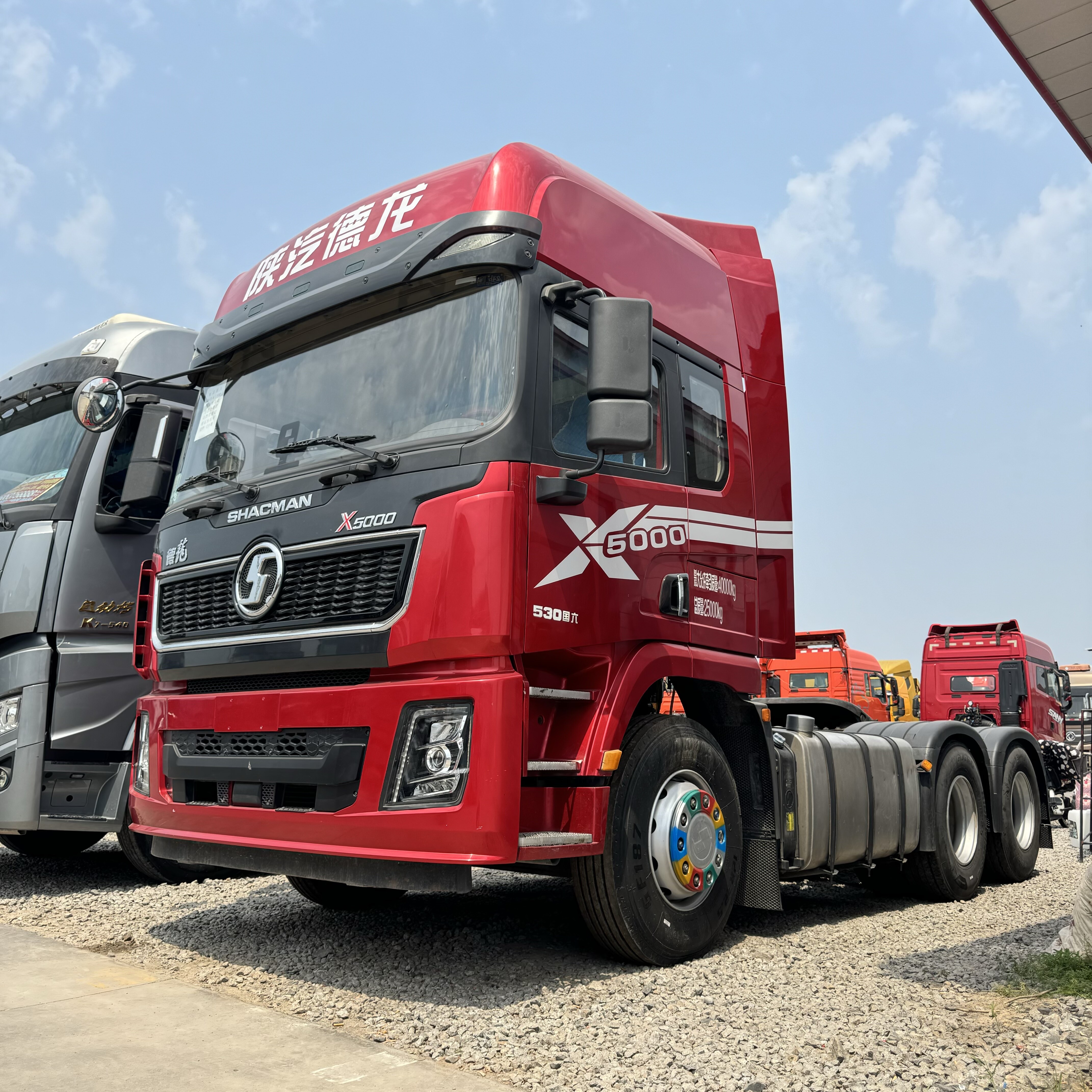 Camión tractor Shacman