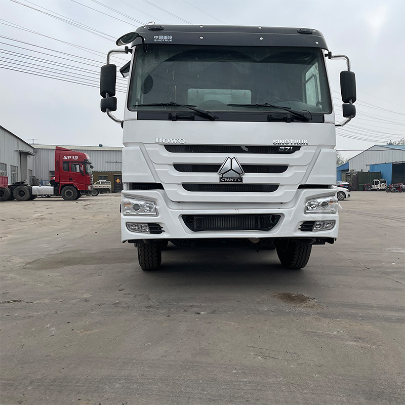 SINOTRUK HOWO 8x4 Camión Mezclador de Hormigón de Gran Capacidad y Alto Rendimiento