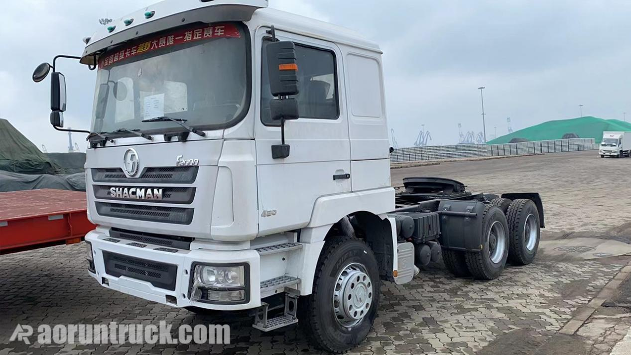 Se envió un camión tractor SHACMAN de 10 ruedas al puerto de Port Krakry, Guinea