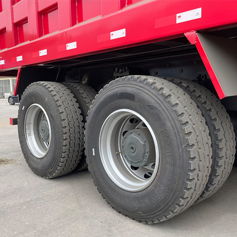 豪沃红色8x4自卸主图5 豪沃红色8x4自卸主图5