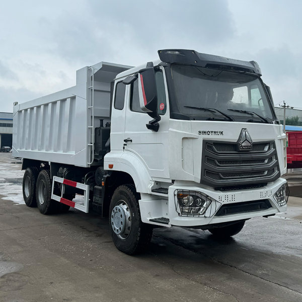 HOWO 6x4 volquete blanco detalle 5