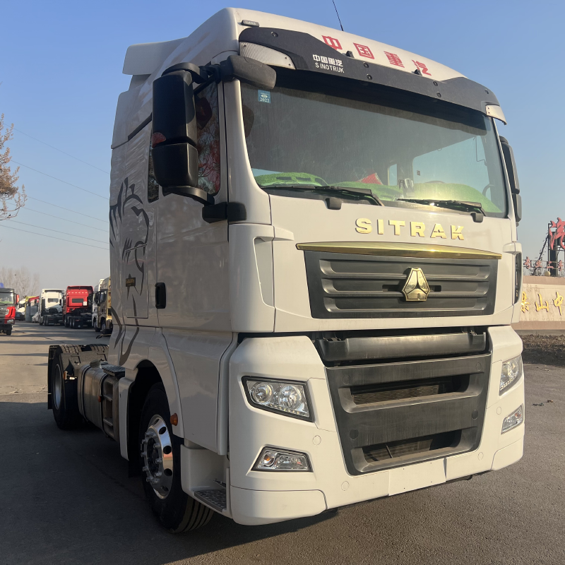Cabezal tractor diésel SINOTRUK SITRAK C7H 4x2 usado, eficiente y automático, para logística regional