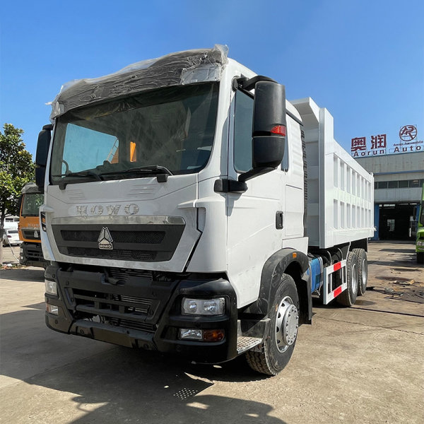 HOWO TX 6x4 volquete blanco detalles 5