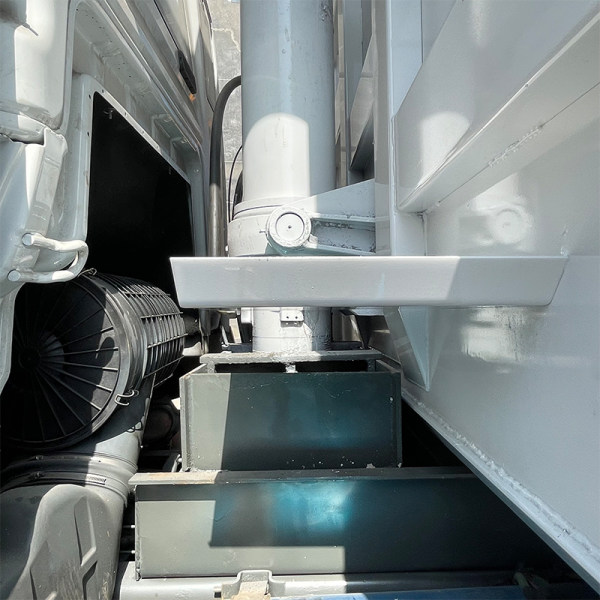 HOWO TX 6x4 volquete blanco detalles 8