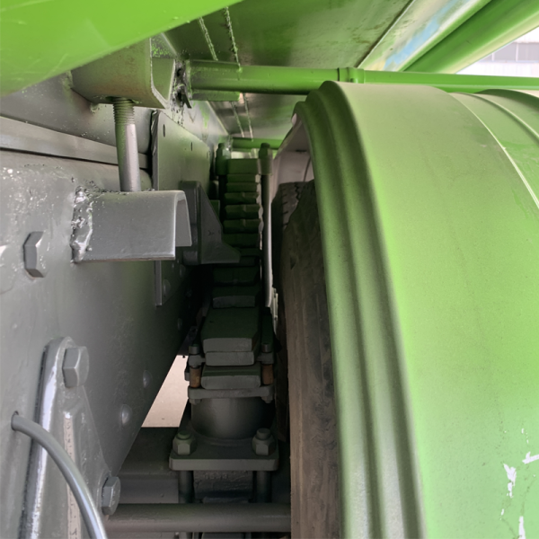 detalle verde de tanque de aceite 6x4 豪83611