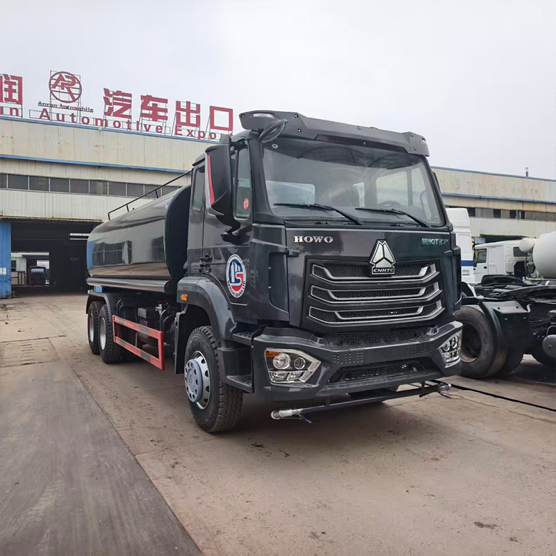 Camión cisterna HOWO NX 6x4