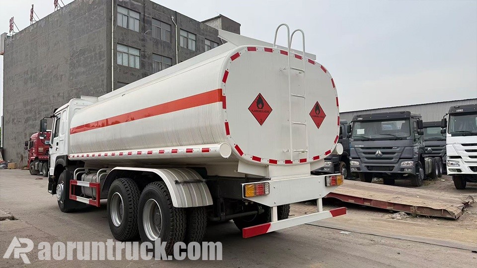 sinotruck 20,000L oil tank (drc)