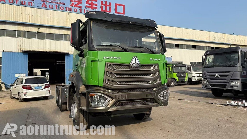 Visita de clientes iraquíes a la oficina de Yiwu
