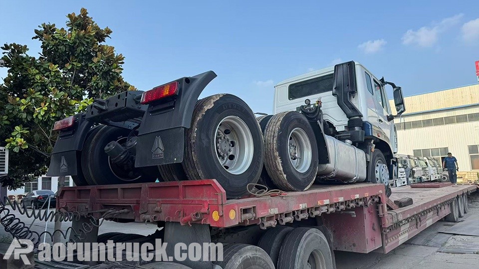 Camiones tractores Sinotruk HOWO NX 6x4 reacondicionados enviados a Madagascar