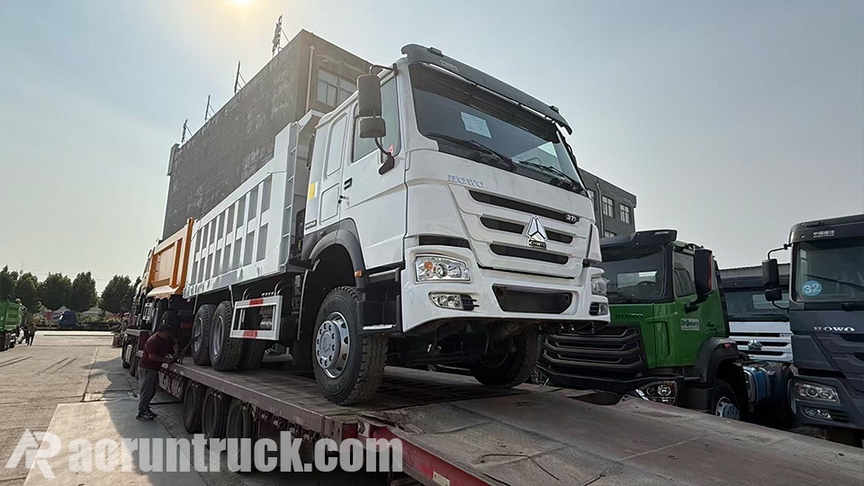 2 unidades de camiones volquete Sinotruk HOWO 6x4 exportadas a Níger