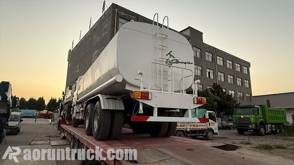 Camiones cisterna de agua SINOTRUK HOWO de 20.000 L enviados a Angola Exportador de camiones cisterna de agua de 20.000 L