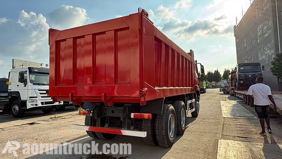 camión basculante directo de fábrica de Shandong Delegación de Níger visita la fábrica de Aorun para realizar una auditoría técnica de los camiones volquete Sinotruk Hohan 6x4