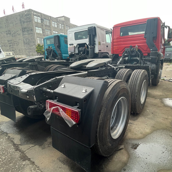 cabeza tractora HOWO NX usada 6x4