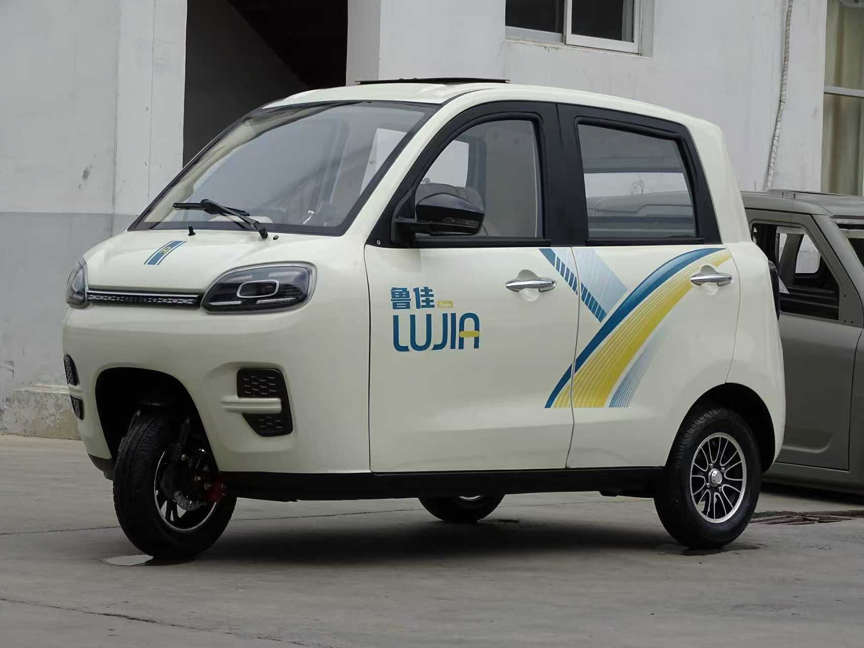 Tricycles électriques 1500W Tricycle électrique fermé Tricycle électrique pour adultes