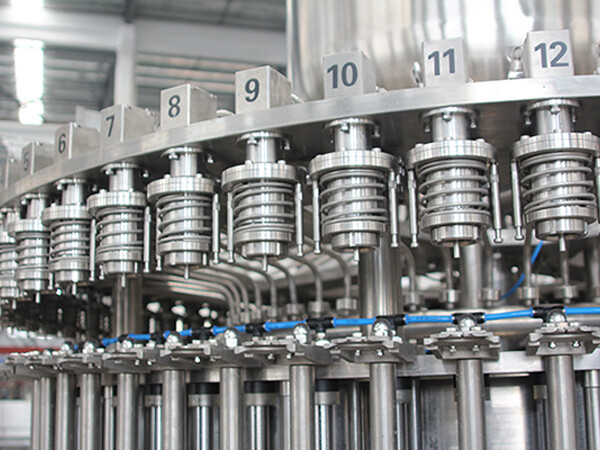 果汁饮料三合一灌装机