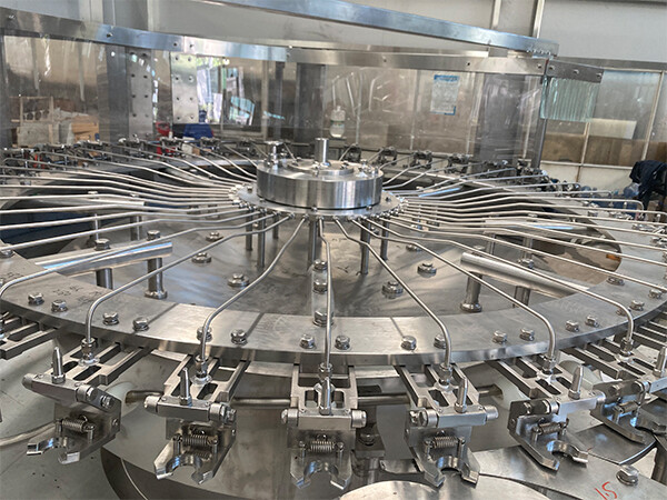 PET含气饮料三合一灌装机