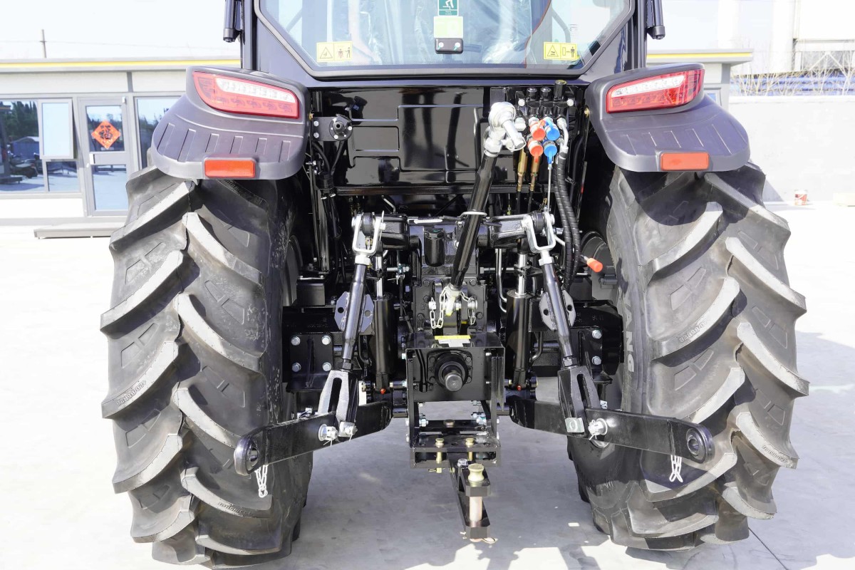 Trator Agrícola 110 CV OX1104-4R Trator Agrícola 110 CV OXPLO (2)