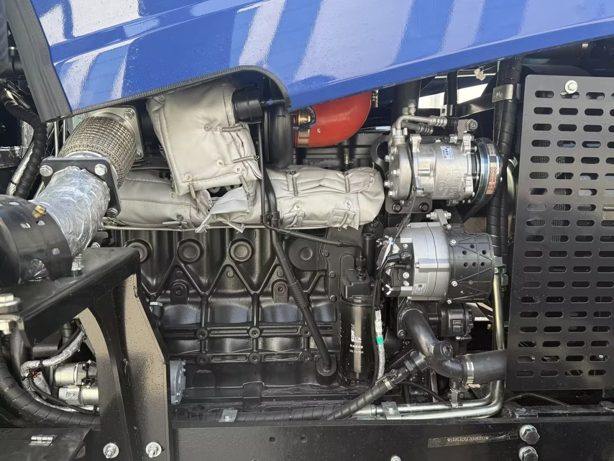 trator OXPLO Trator Agrícola 170 CV para Grandes Operações