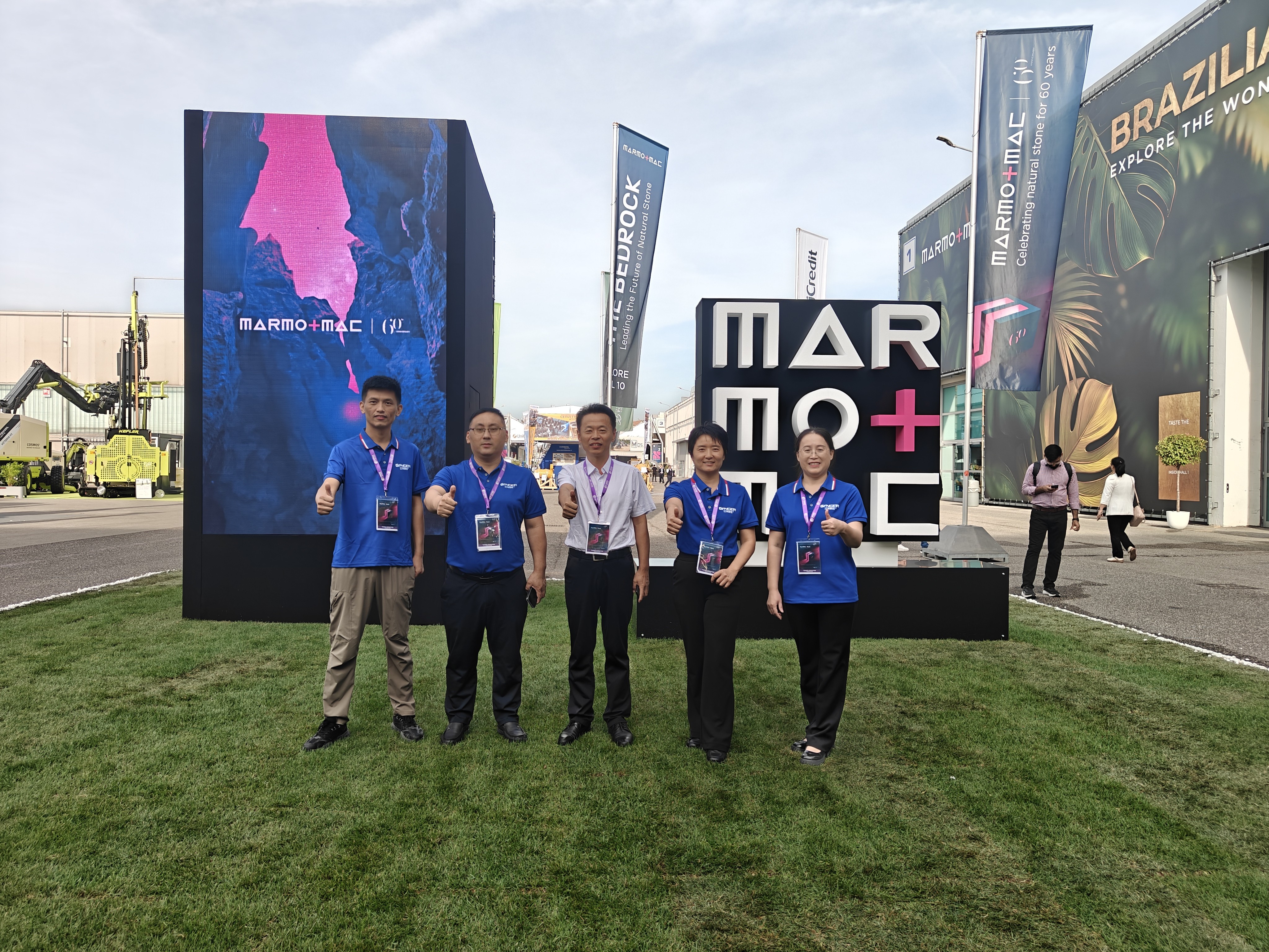 Камнерезный мостовой станок с осями 5+1 блистает на выставке Marmomac 2026, заказы оформлены прямо на месте