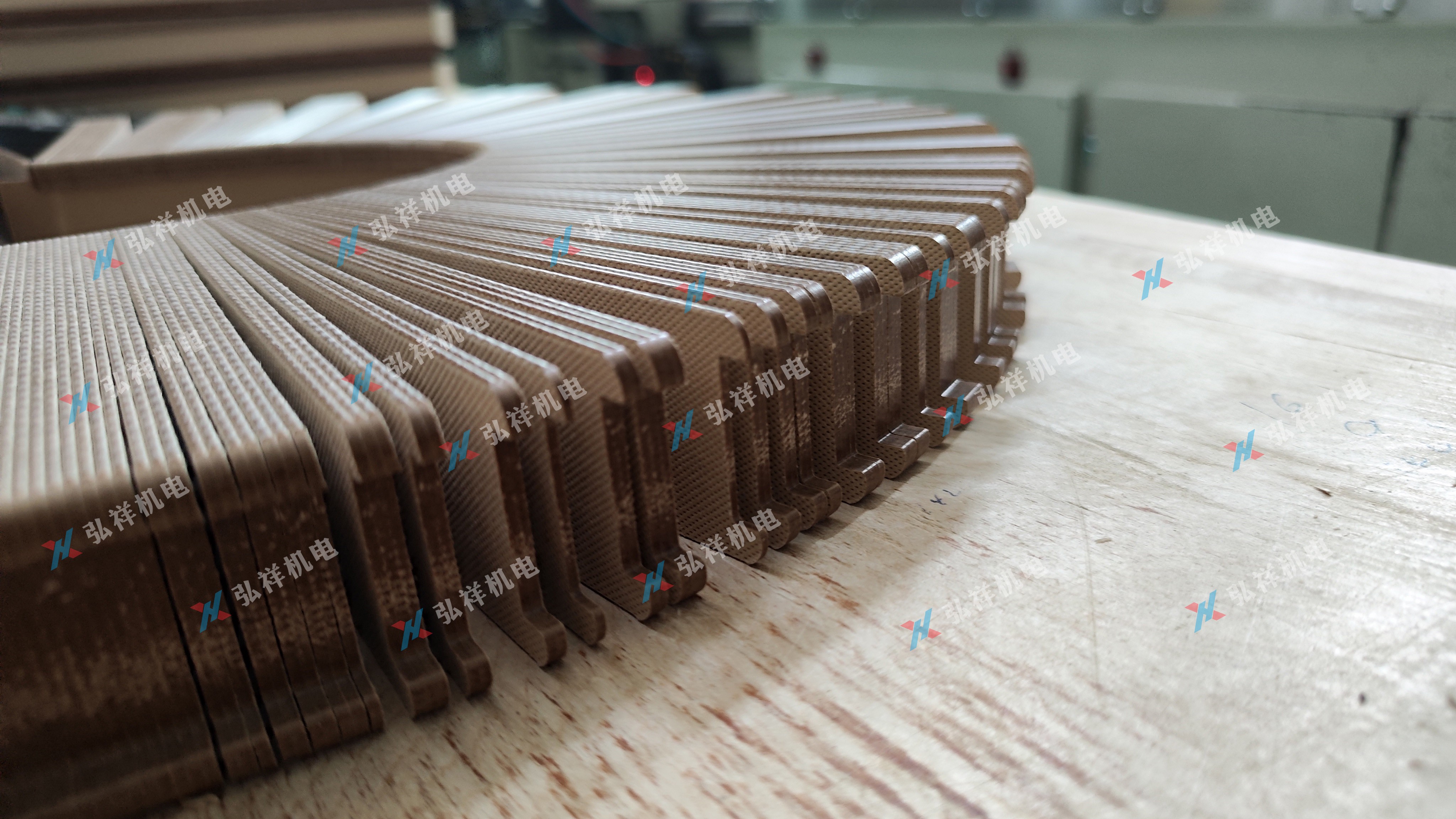 Двусторонний станок для снятия фаски или ручной процесс для коротких серий