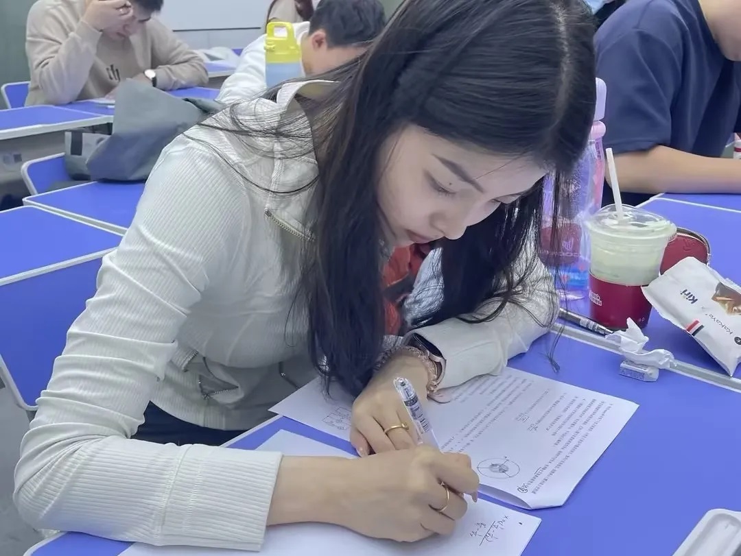 以笔为镜·照见成长｜大连科苑同芳学校教师功底测