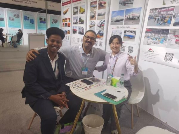 Visita de clientes (6)