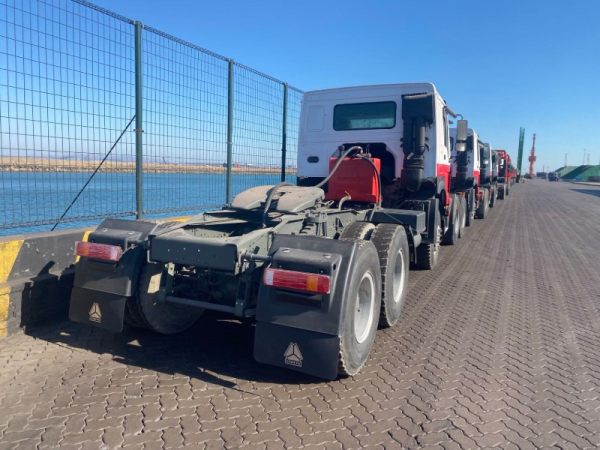 Camión tractor (4)@1x