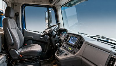 Cargo truck cab ergonomics: Why driver fatigue spikes on long-haul routes