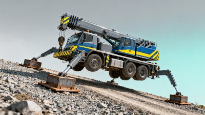 Crane truck stability limits on uneven terrain: ISO standards vs real-world job sites