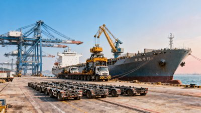 Shandong Port's New 150,000-ton Multipurpose Terminal Boosts Heavy Vehicle Exports