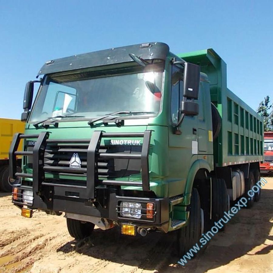 SINOTRUK HOWO 8X4 DUMP TRUCK