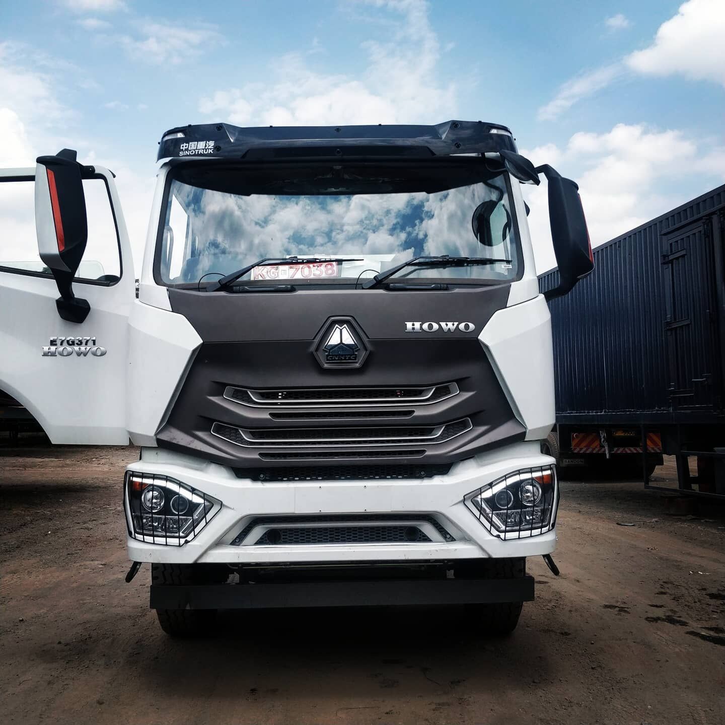 HOHAN 6X4 TRUCK CHASSIS