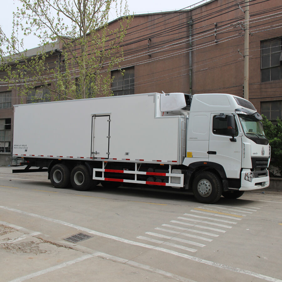 Heavy Refrigerator Cargo Truck