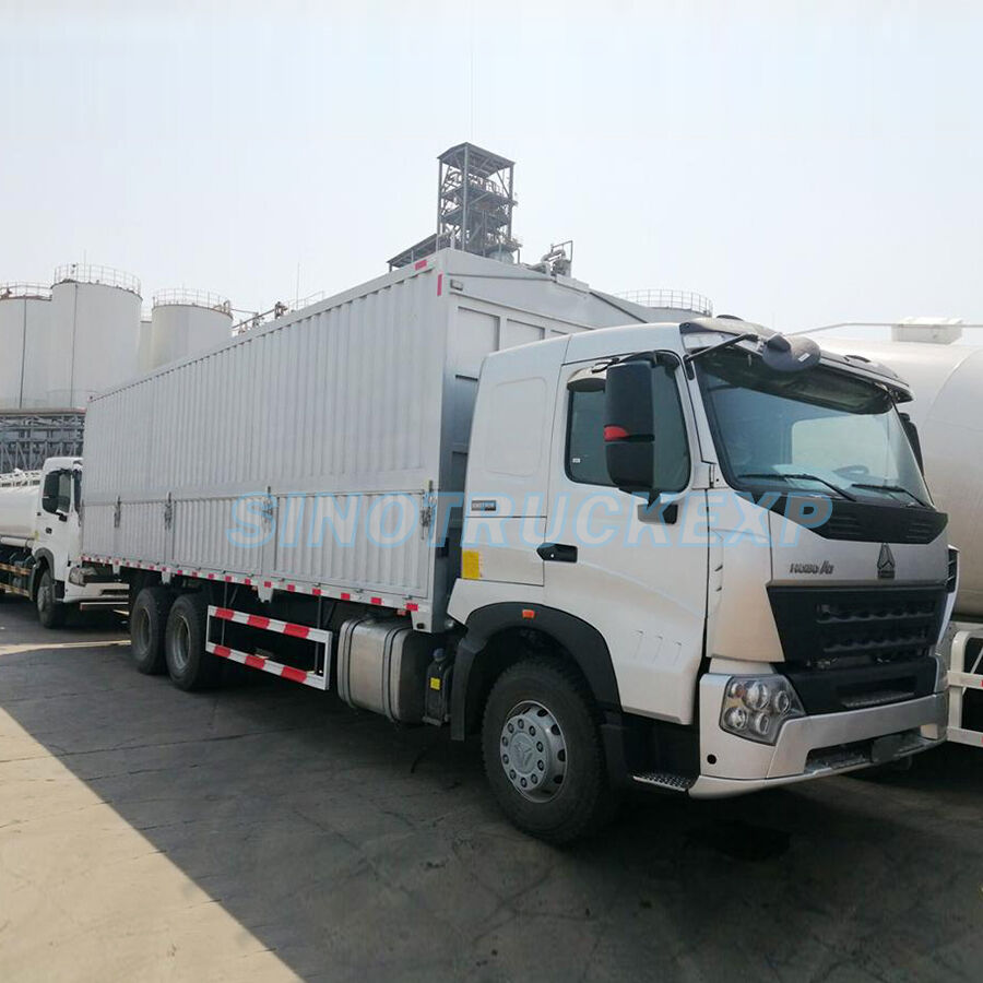 SINOTRUK HOWO A7 CARGO TRUCK 6x4 Aluminum Wing Van with Hydraulic Lift